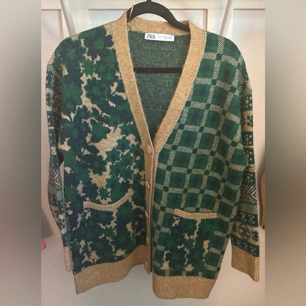 Zara V-Neck Button Down Knit Cardigan Green/Tan Size Small NWOT